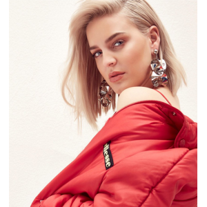 Anne Marie Belfast 274x300 sqt