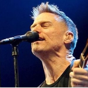BRYAN ADAMS 300x298 sqt