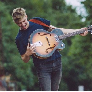 GEORGE EZRA BELSONIC 300x298 sqt