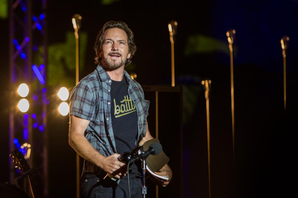 eddie vedder Buses To Concerts Concert Travel Event Coaches